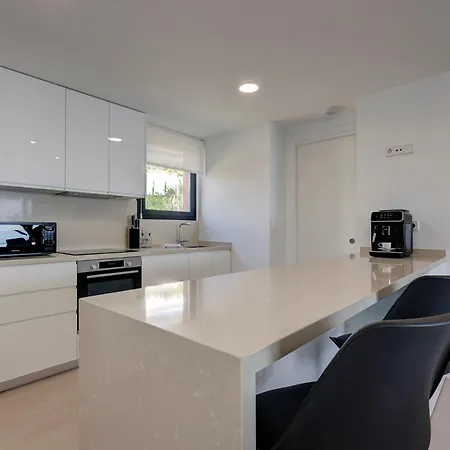 Elegant New-Built Home Next To The Beach With Breathtaking Sea Views At Higueron Fuengirola