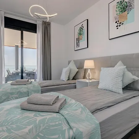 Elegant New-Built Home Next To The Beach With Breathtaking Sea Views At Higueron * Fuengirola