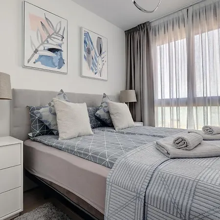 Apartment Elegant New-Built Home Next To The Beach With Breathtaking Sea Views At Higueron Fuengirola